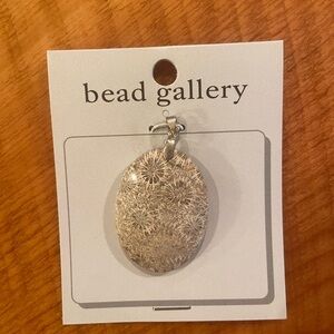 Bead Gallery Flower Stone Pendant